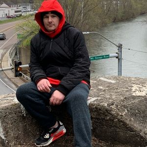 Meet your Posher, Raymond